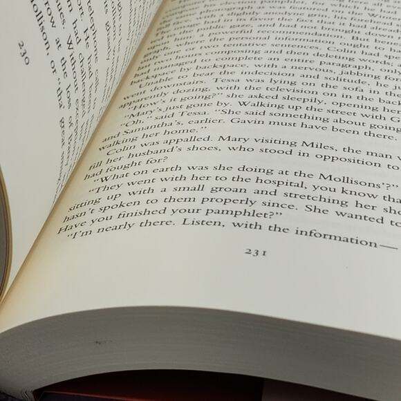 THE CASUAL VACANCY by J. K. Rowling 2012 HC/DJ ~ 1st Edition - Picture 10 of 11